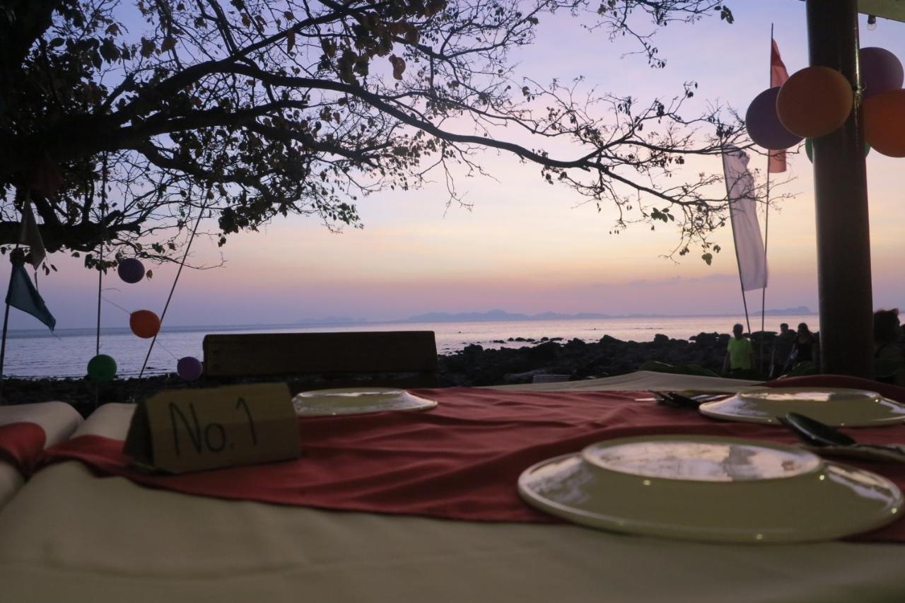 Koh Jum Coral Bay Resort Экстерьер фото