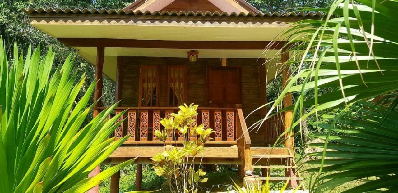 Koh Jum Coral Bay Resort Экстерьер фото