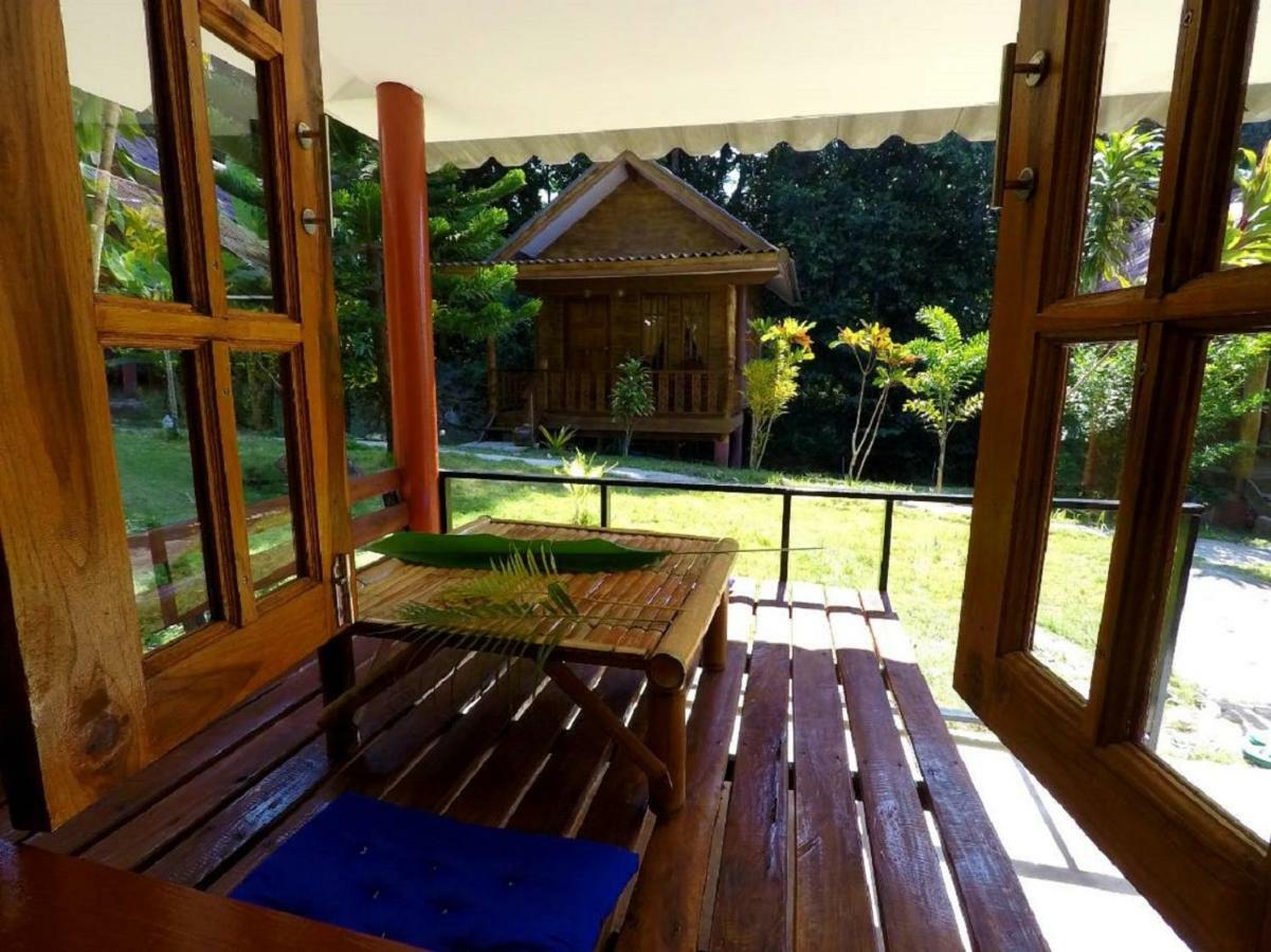 Koh Jum Coral Bay Resort Экстерьер фото
