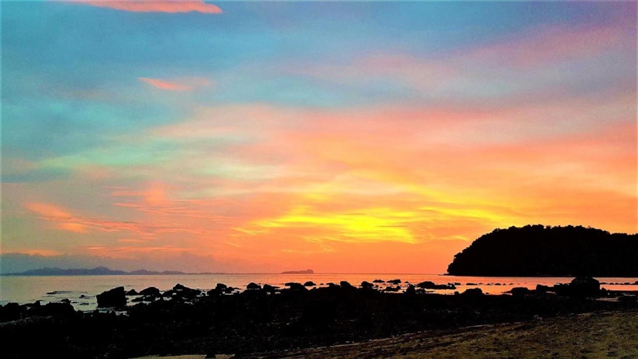 Koh Jum Coral Bay Resort Экстерьер фото