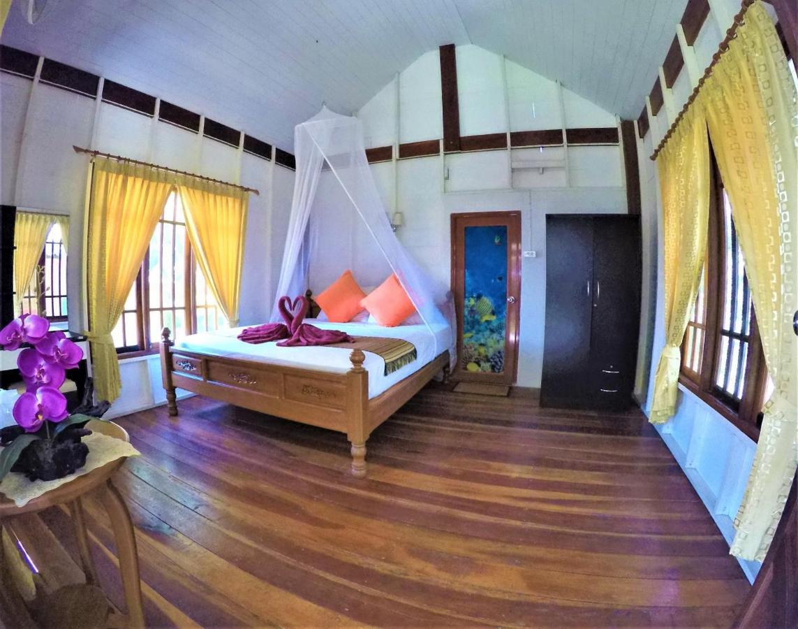 Koh Jum Coral Bay Resort Экстерьер фото