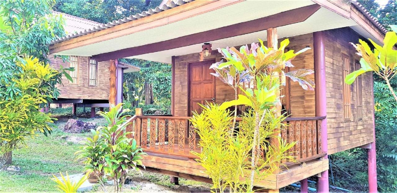 Koh Jum Coral Bay Resort Экстерьер фото