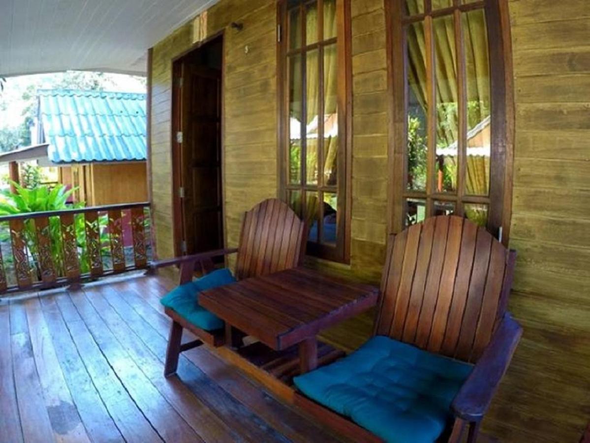 Koh Jum Coral Bay Resort Экстерьер фото