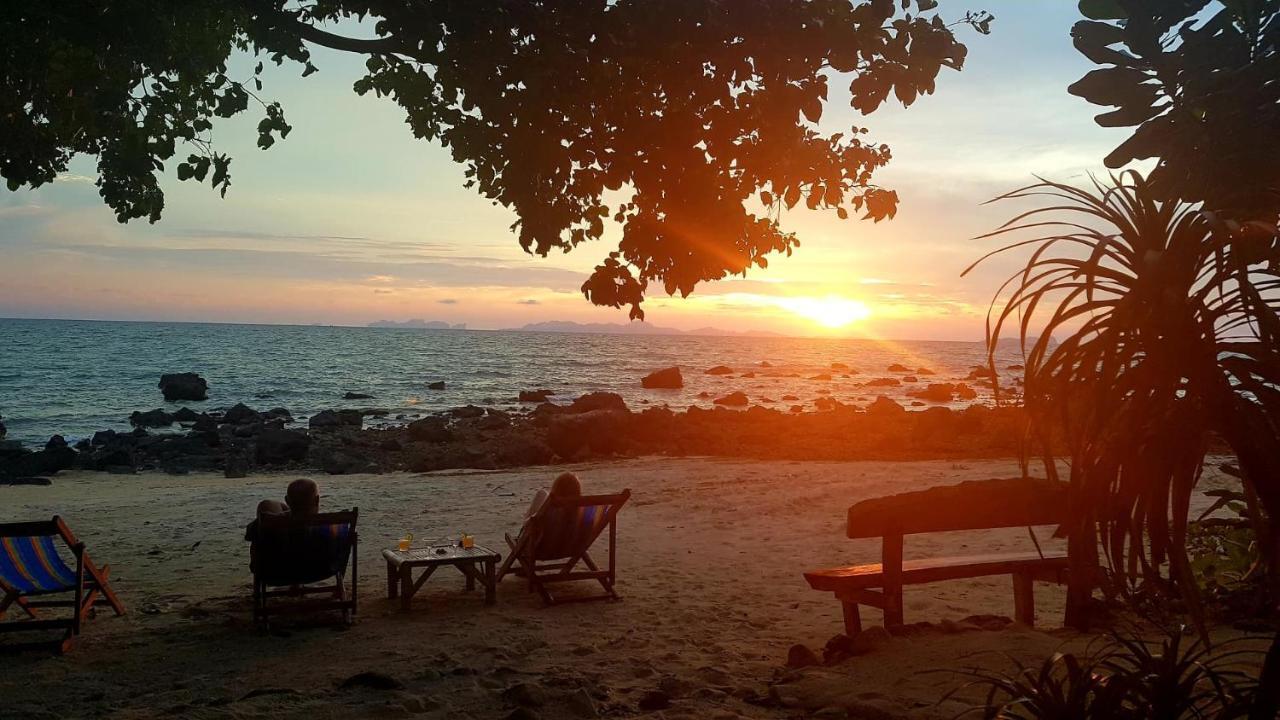 Koh Jum Coral Bay Resort Экстерьер фото