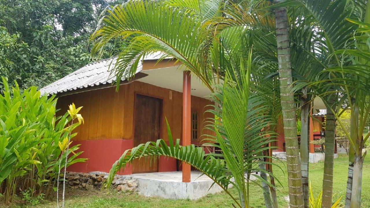 Koh Jum Coral Bay Resort Экстерьер фото